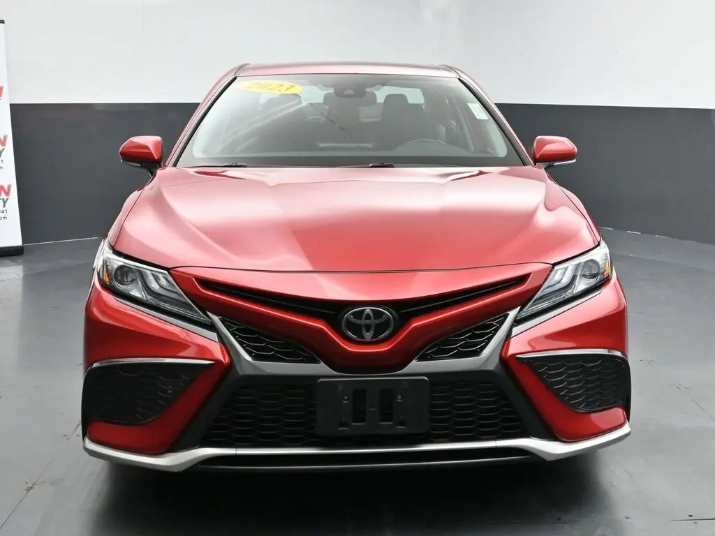 2023 Toyota Camry XSE photo 3