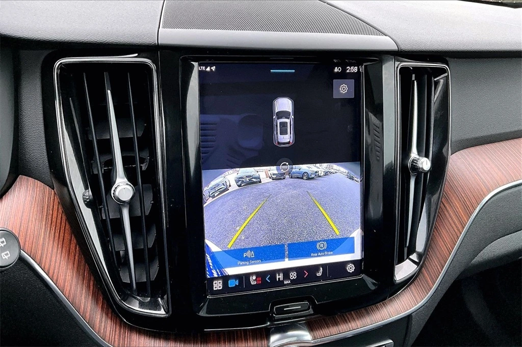 2023 Volvo - image 13