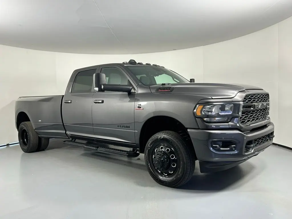 2022 RAM Ram 3500 Pickup Big Horn's photo