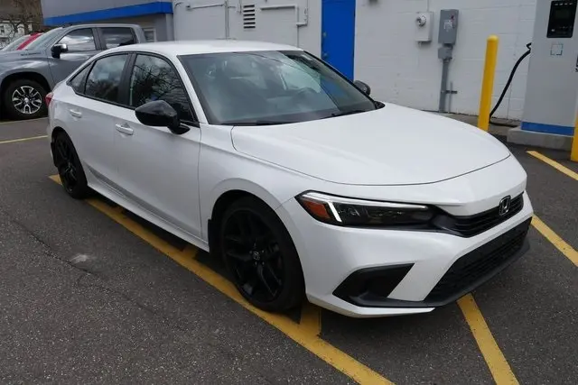 Used 2022 Honda Civic Sport with VIN 2HGFE2F52NH564280 for sale in Garrettsville, OH