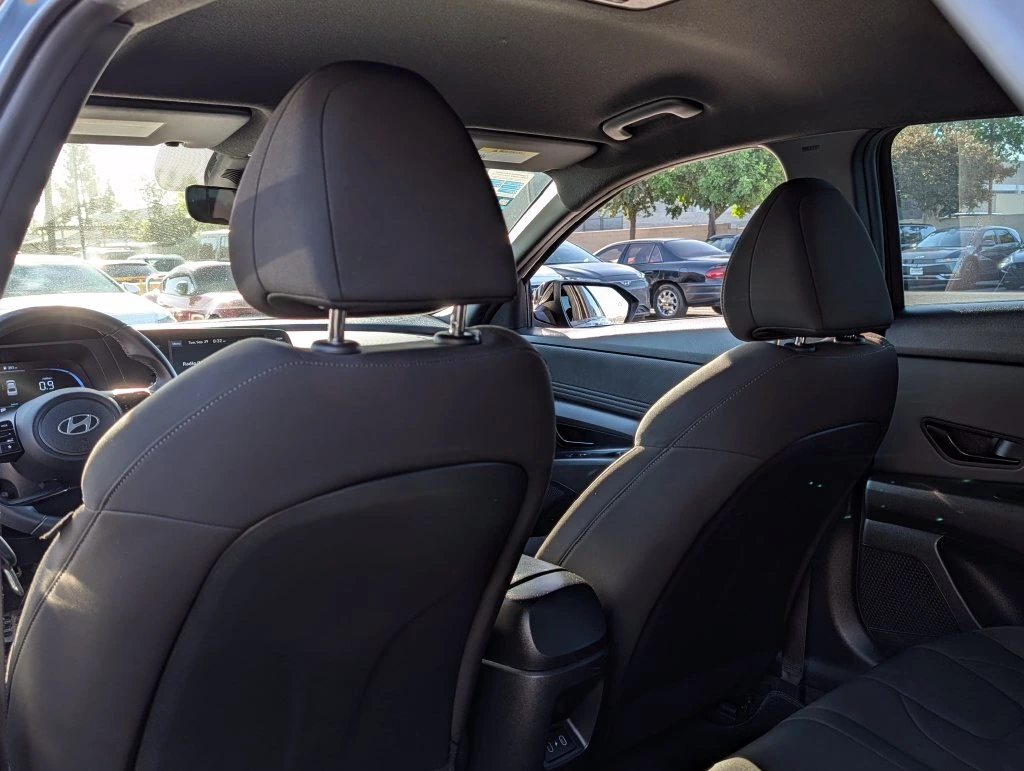 2025 Hyundai Elantra SEL - Photo 12