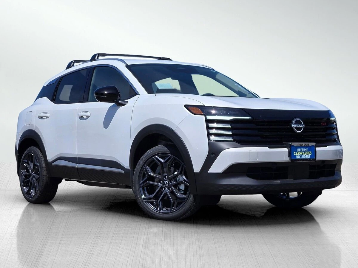 2026 Nissan Kicks 2.0 SR AWD's photo