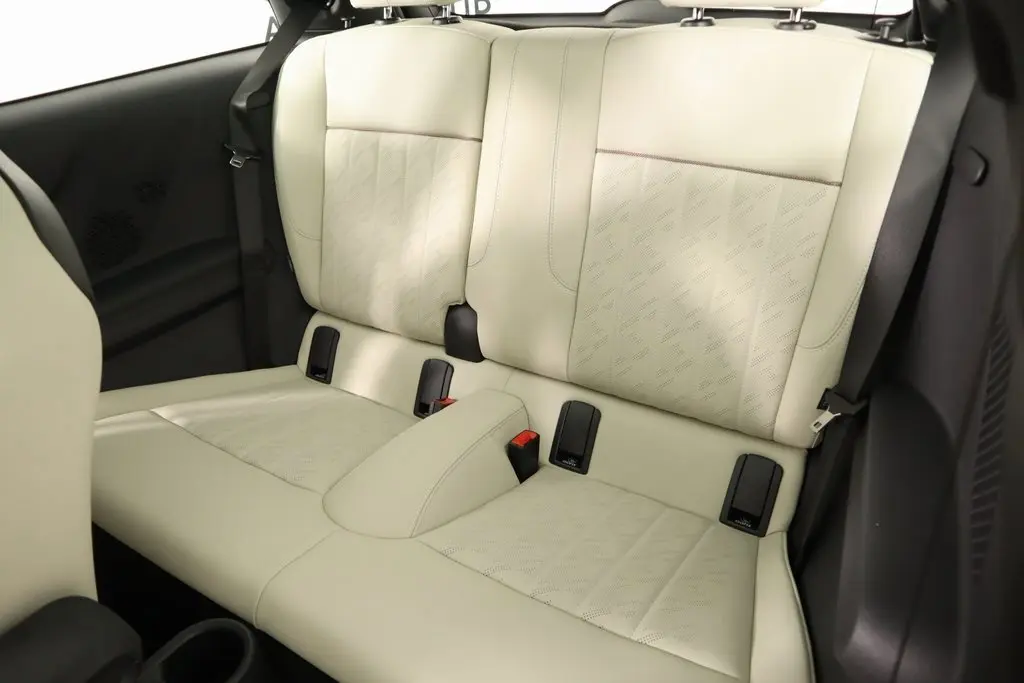 2025 Mini Cooper 2 Door Hardtop S photo 2