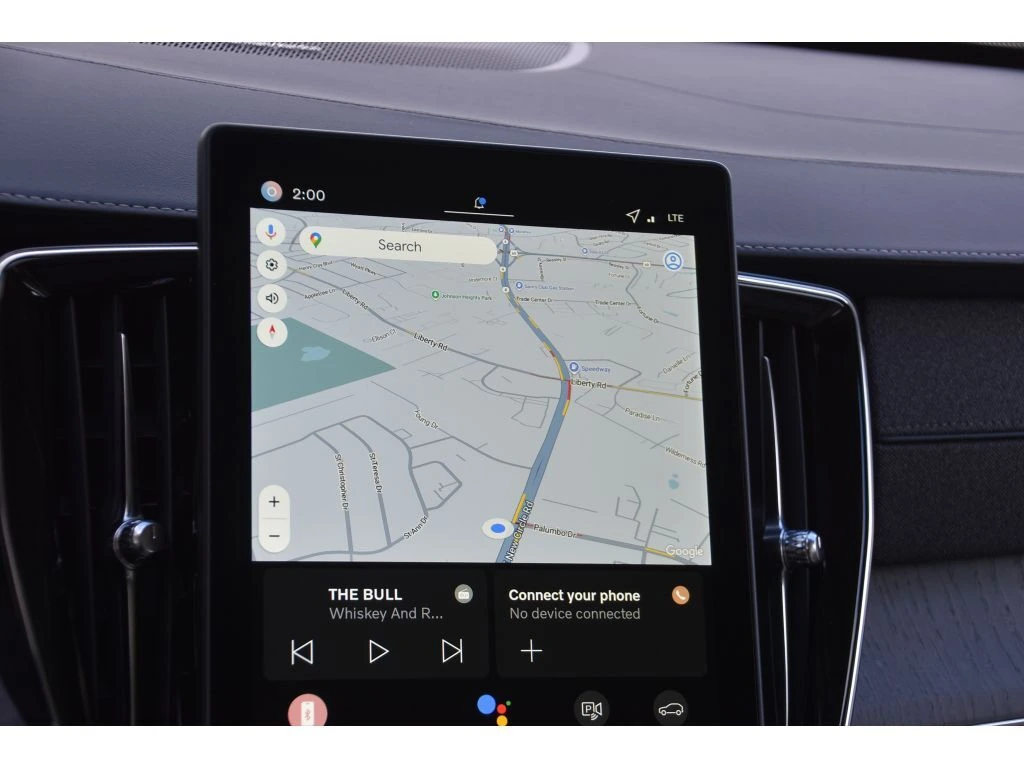 2026 Volvo - image 19