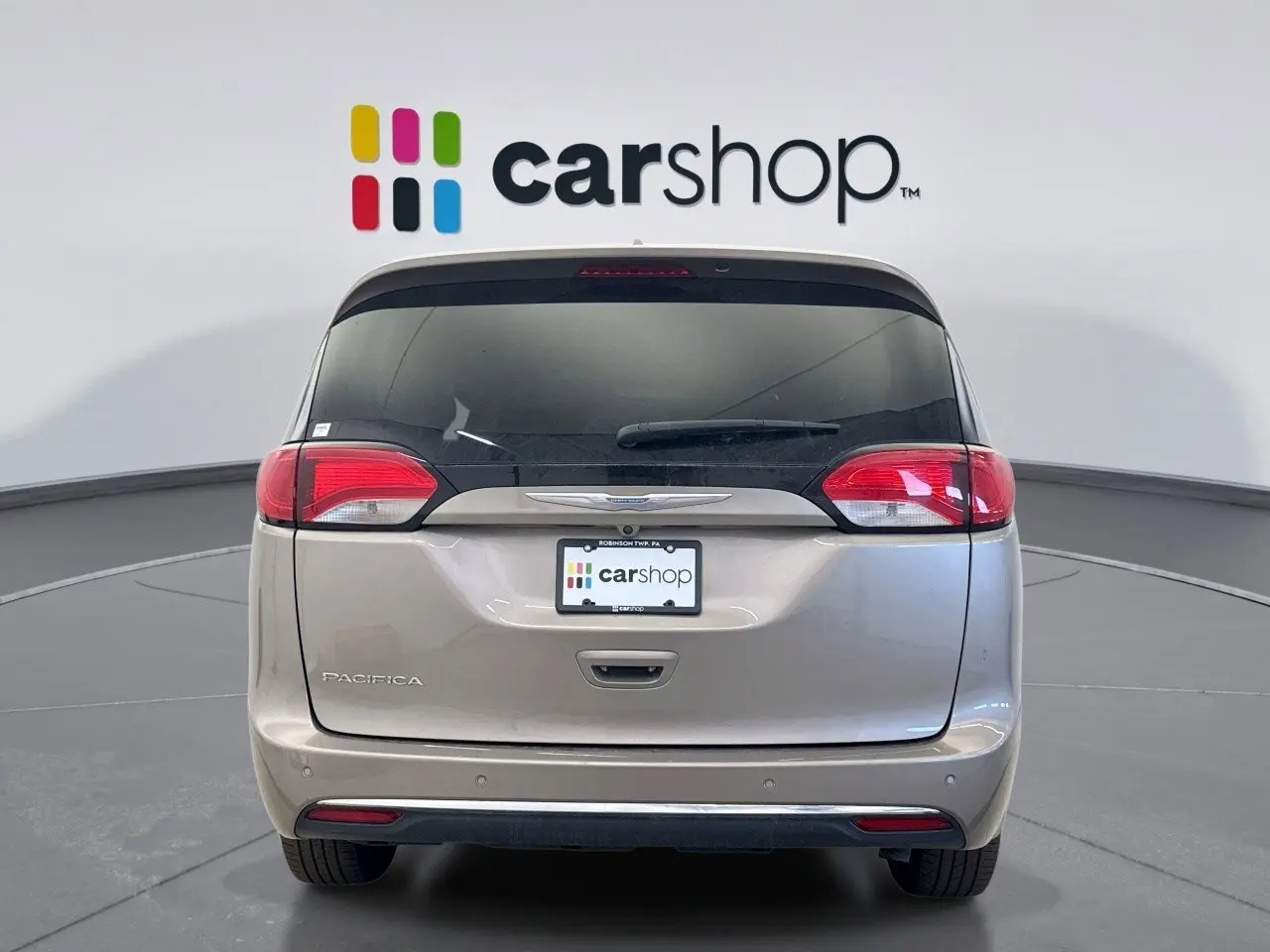 2017 Chrysler Pacifica Touring Plus photo 4
