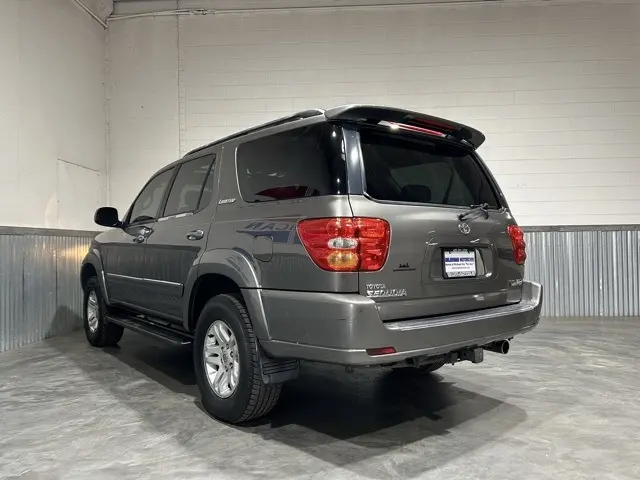 Used 2004 Toyota Sequoia Limited with VIN 5TDZT38A54S207130 for sale in Norman, OK