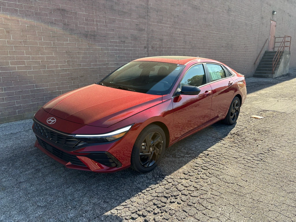 2026 Hyundai Elantra 2.0 SEL Sport Premium's photo