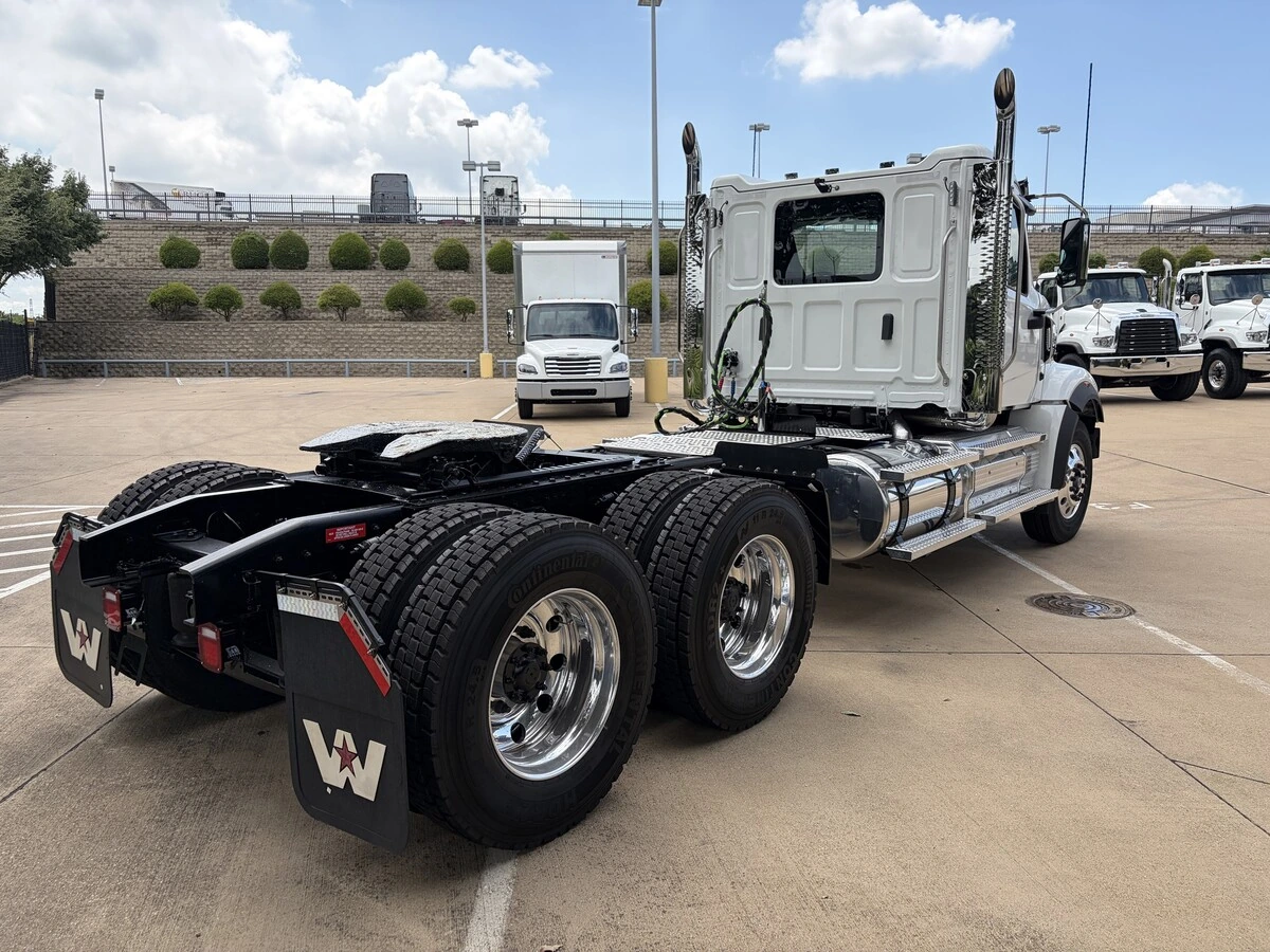 2027 Western Star 49X — photo 5