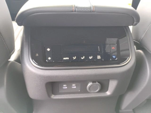 2026 Nissan Armada PRO-4X - Photo 16