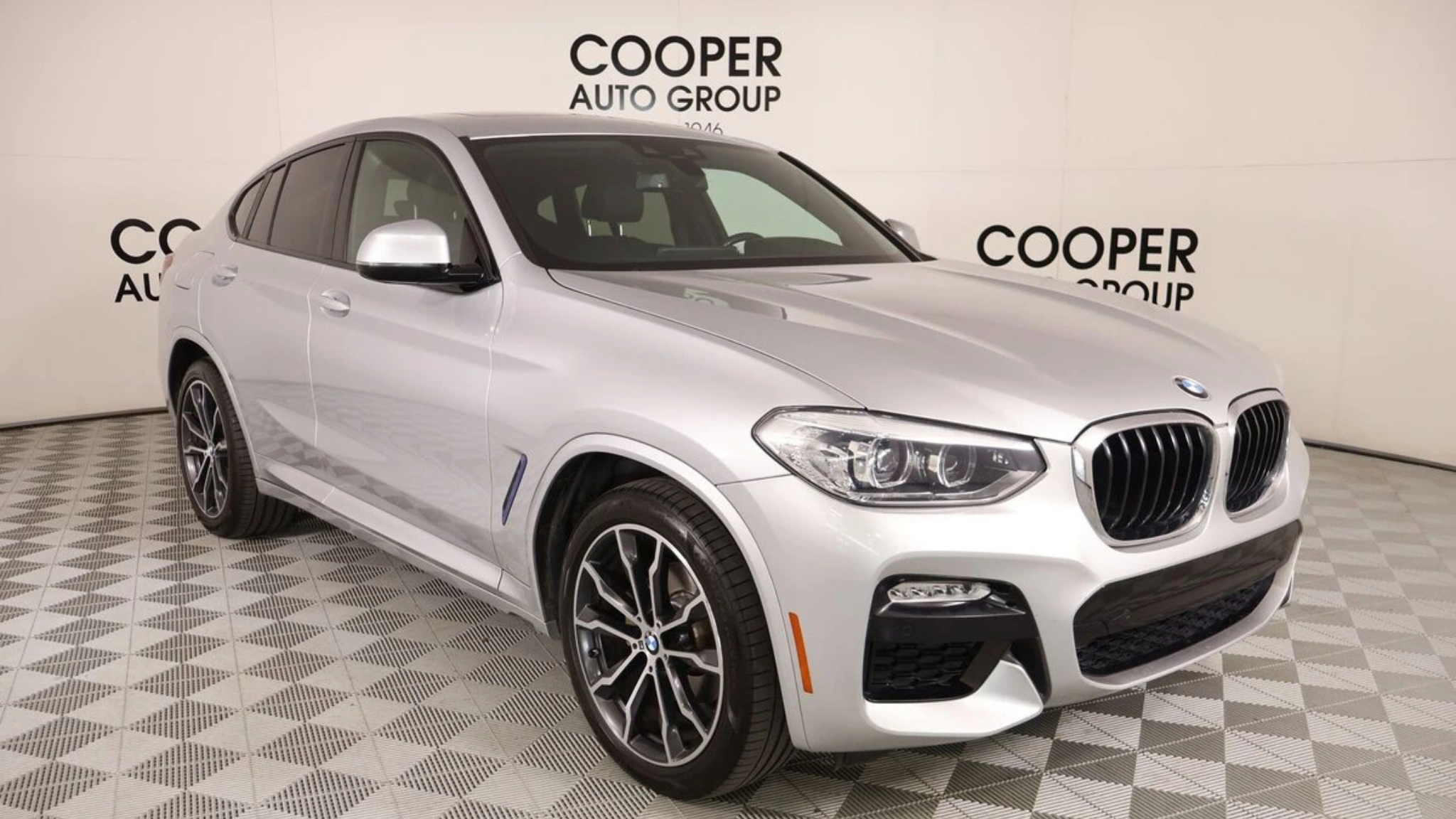 Used BMW X4 at Jackie Cooper BMW