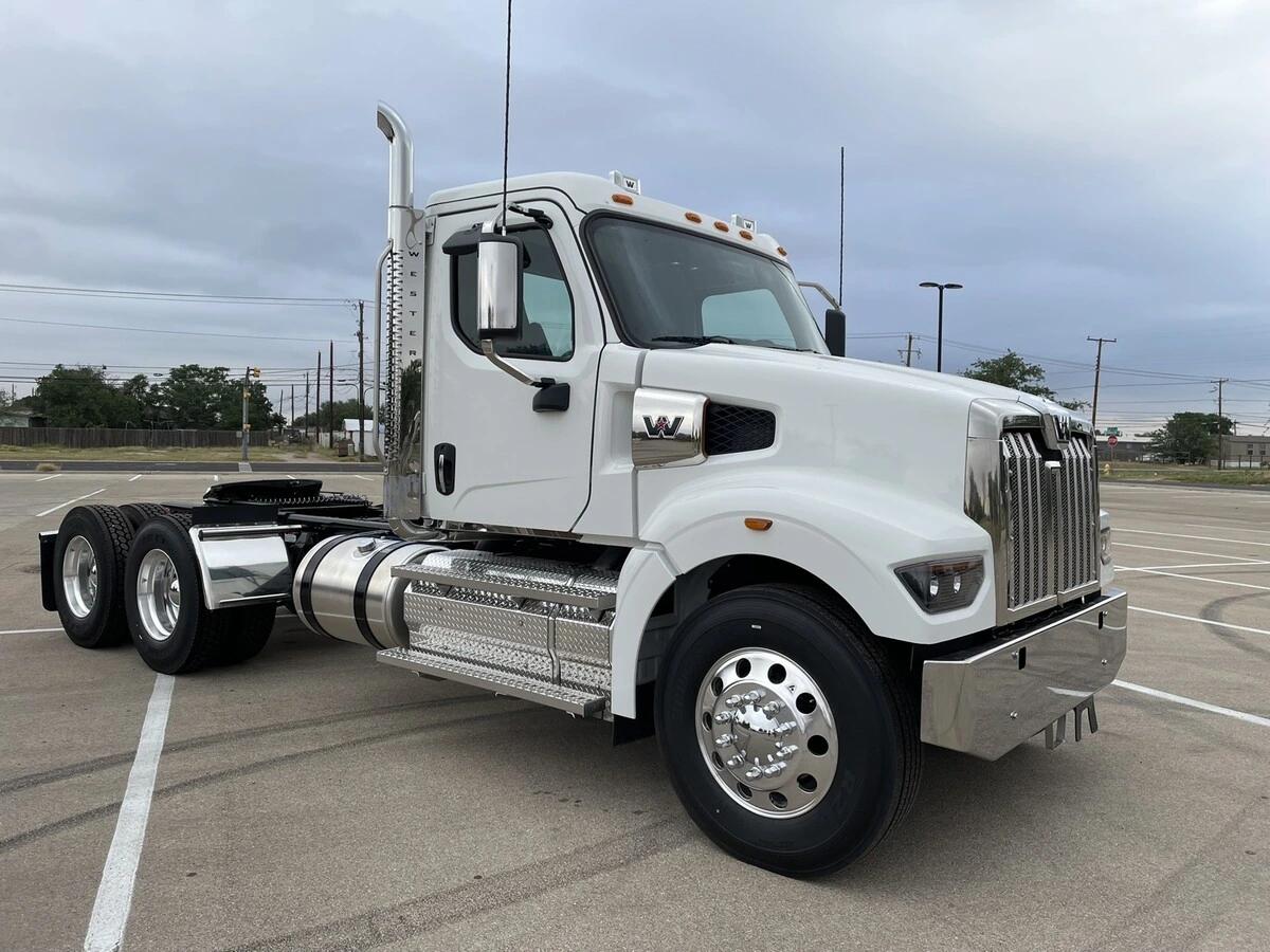 2027 Western Star 49X — photo 8