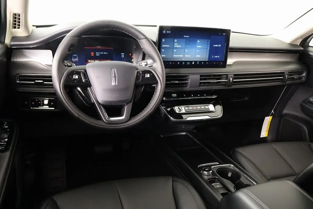 2026 Lincoln Corsair Premiere photo 2