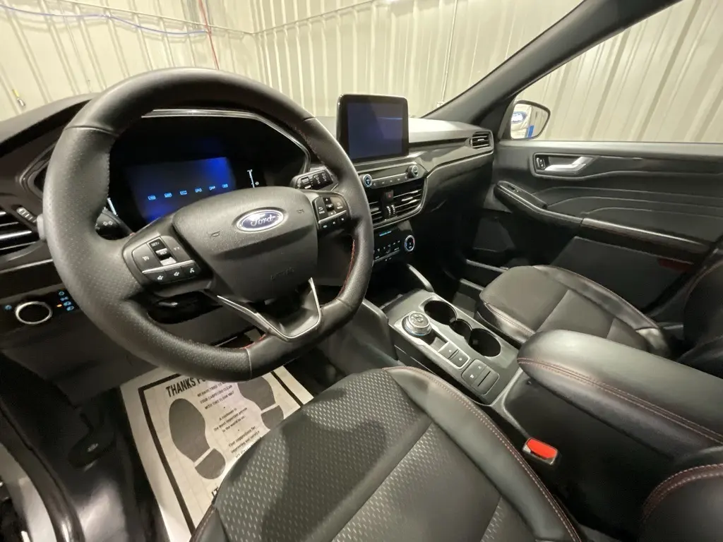 2025 Ford Escape ST-Line photo 14