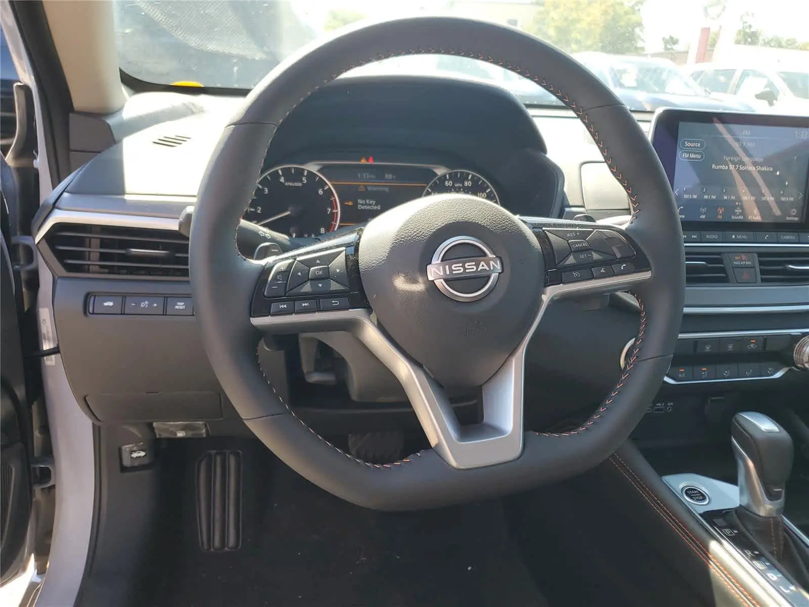 2025 Nissan Altima SR photo 11
