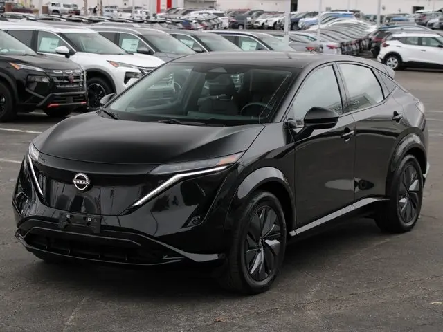 2023 Nissan ARIYA Engage Evolve+ Empower photo 2