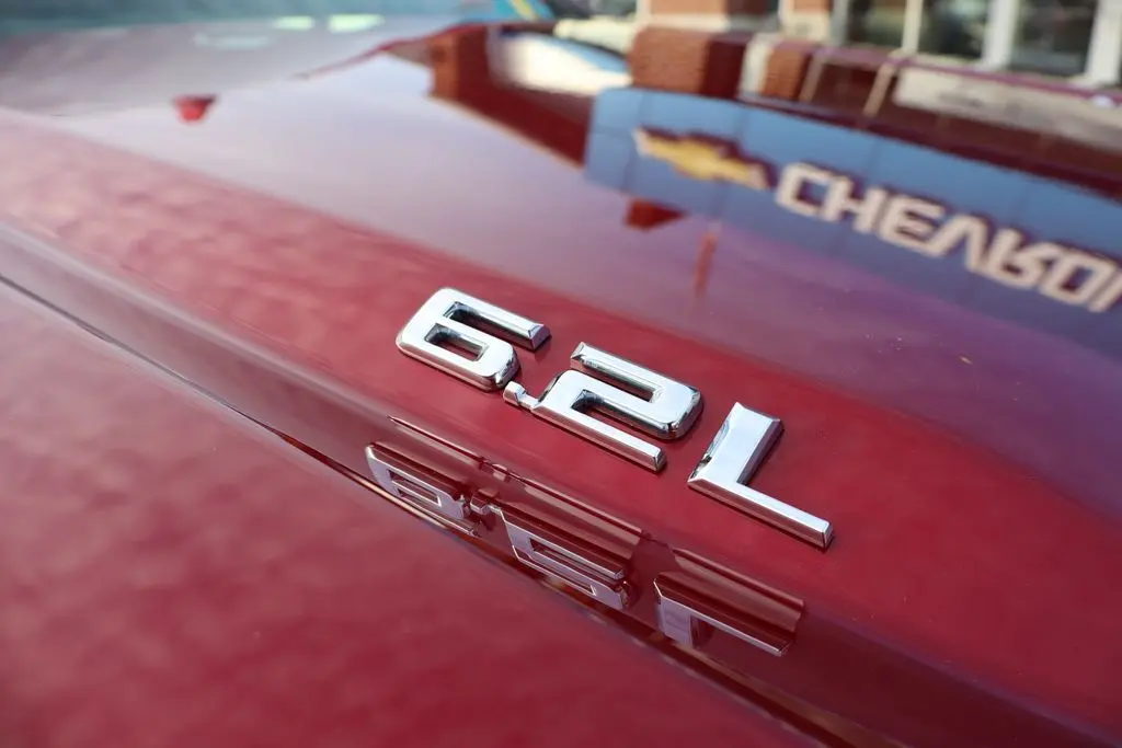 2023 Chevrolet Silverado 1500 LTZ photo 3