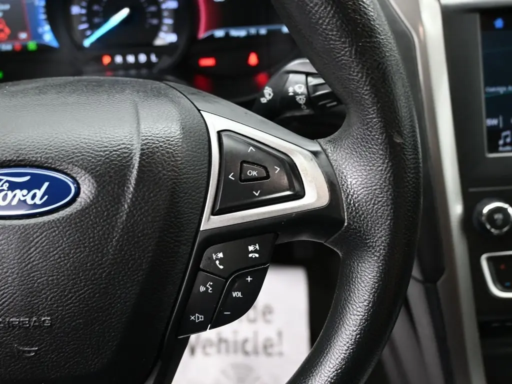 2019 Ford Fusion SE Hybrid photo 13