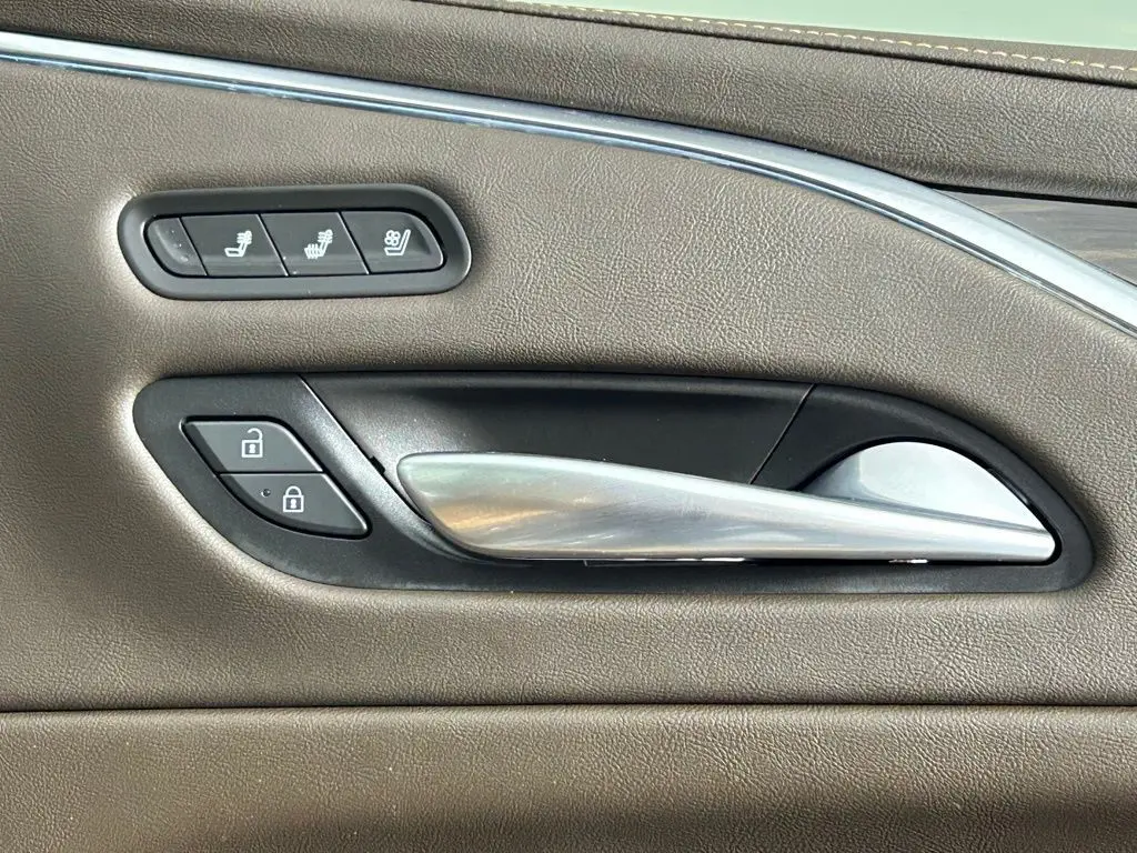 2022 Cadillac Escalade Premium Luxury photo 11