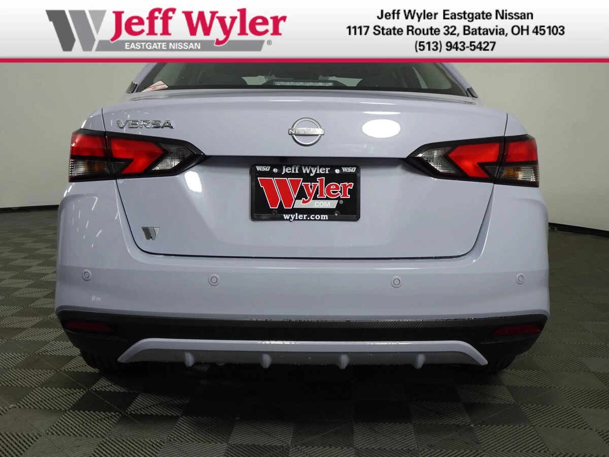 2025 Nissan Versa Sedan SV - Photo 17