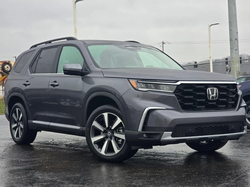 2025 Honda Pilot Touring's photo