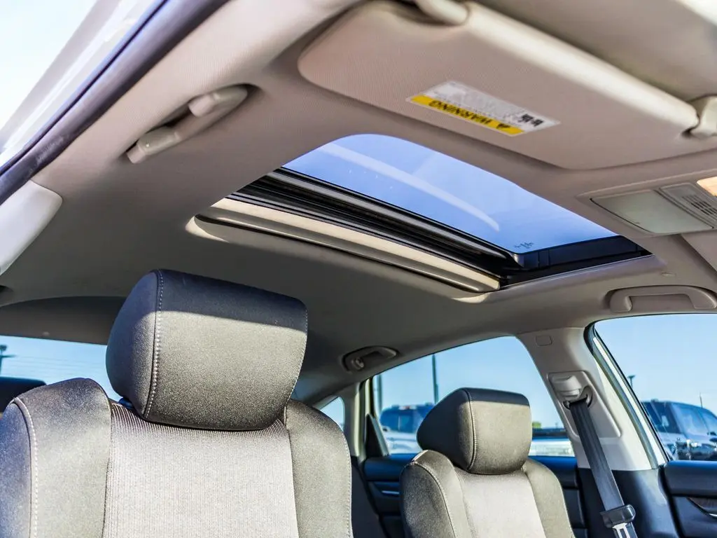 2019 Honda Accord EX photo 12