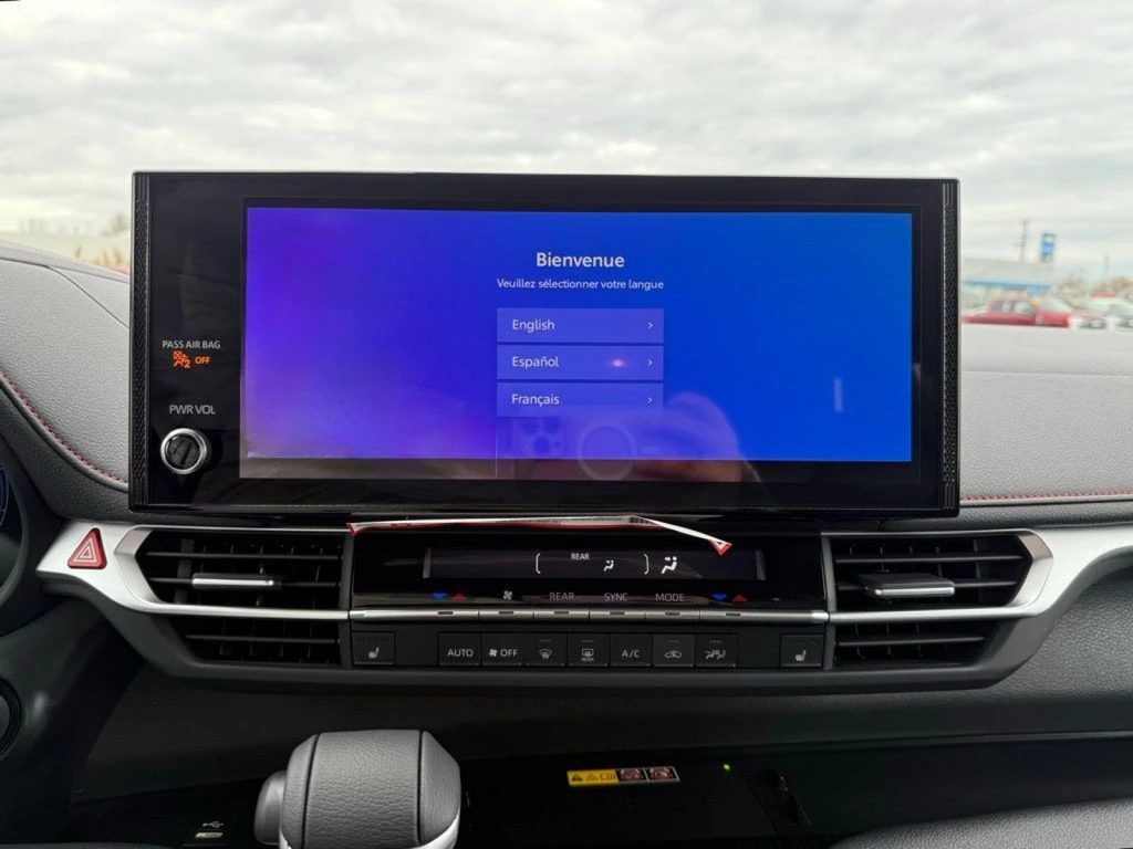 2025 Toyota Sienna XSE - Photo 43