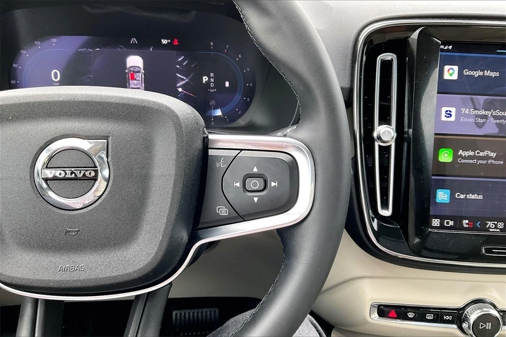 2023 Volvo - image 12