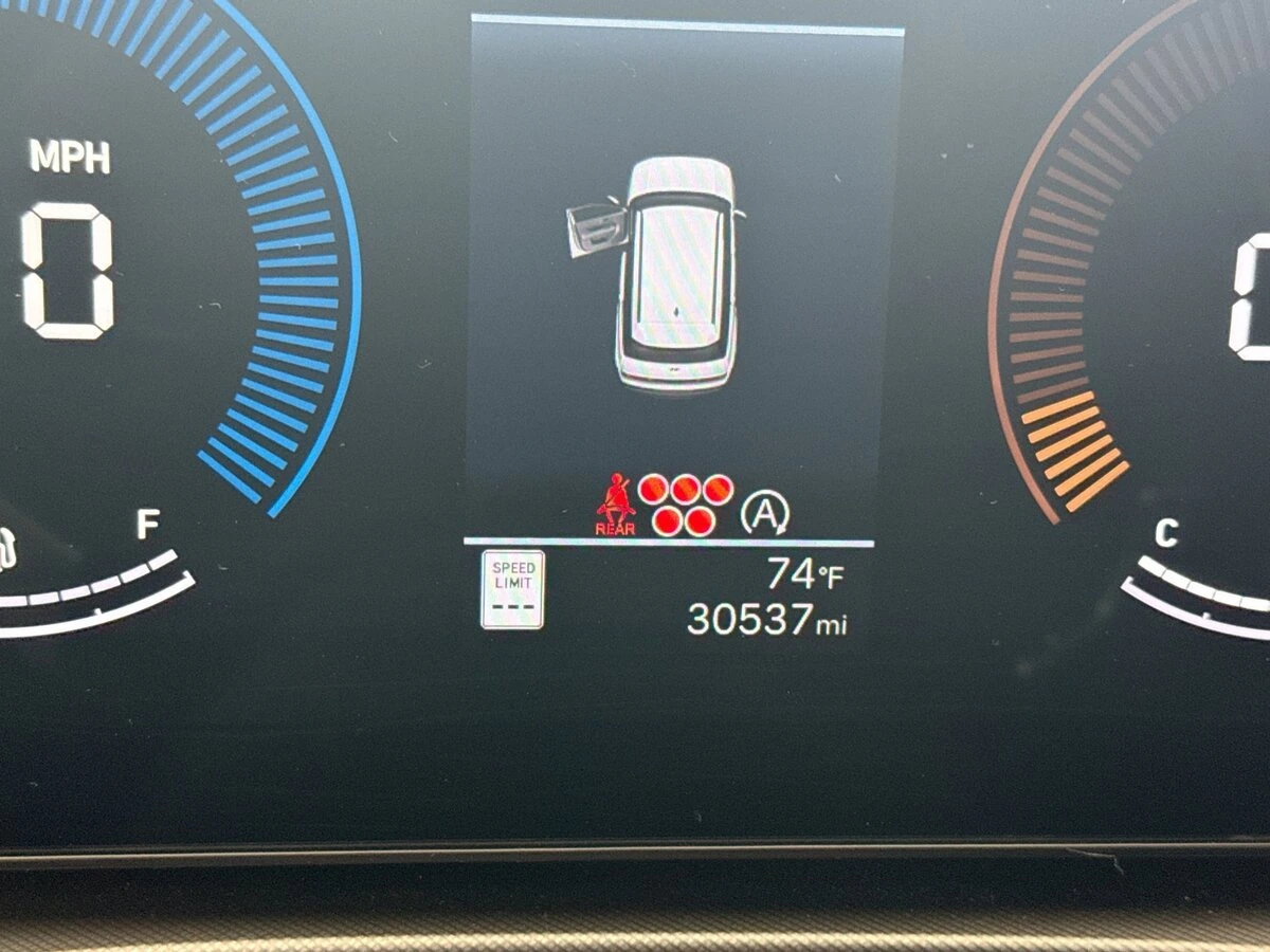 2025 Hyundai Santa Fe SEL - Photo 13