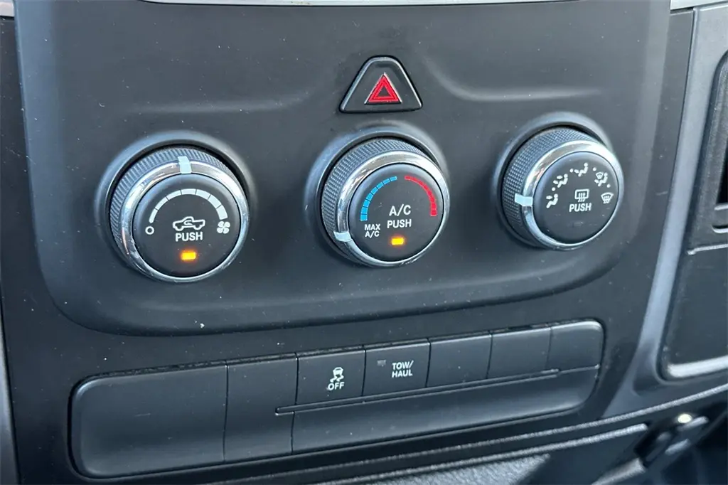 2022 Ram 1500 Classic SLT photo 19