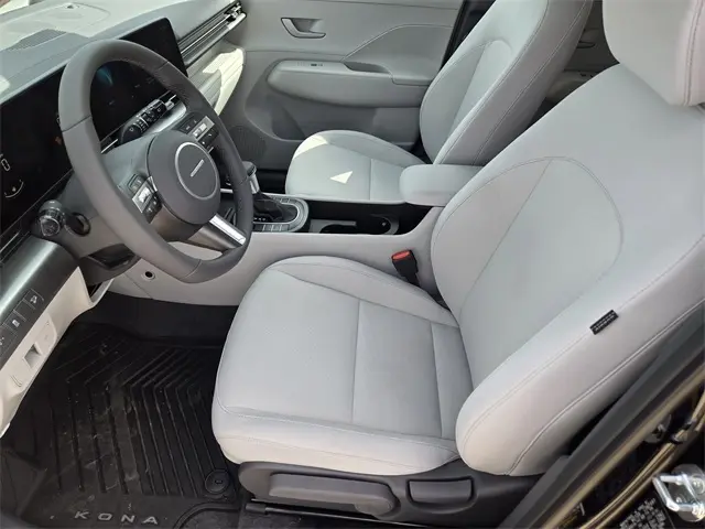 2026 Hyundai Kona SEL photo 12
