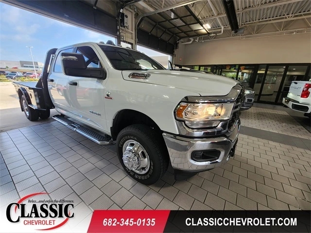 2023 RAM 3500 Big Horn 4X4 Crew Cab LWB's photo