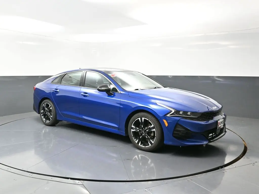 2022 Kia K5 GT-Line photo 3
