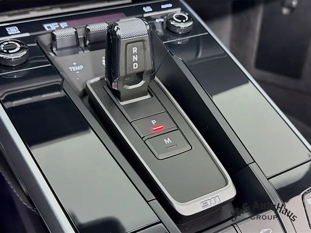 2022 Porsche 911 Turbo S photo 18