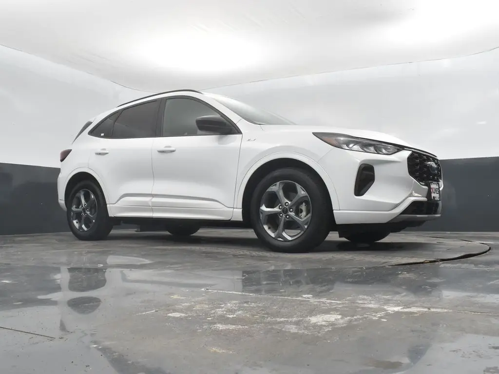 2023 Ford Escape ST-Line photo 42