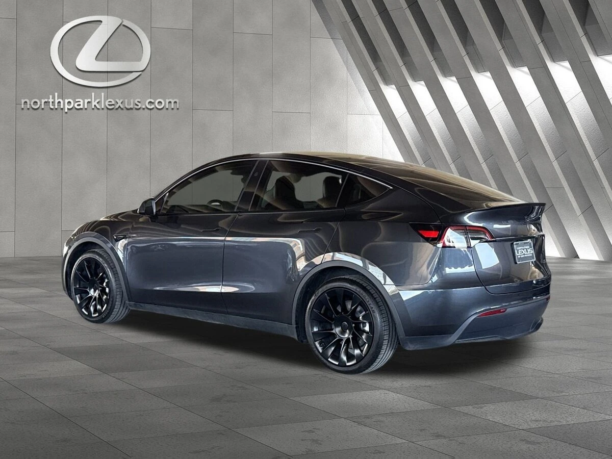 Used 2025 Tesla Model Y Long Range with VIN 7SAYGAEE6SF224731 for sale in San Antonio, TX