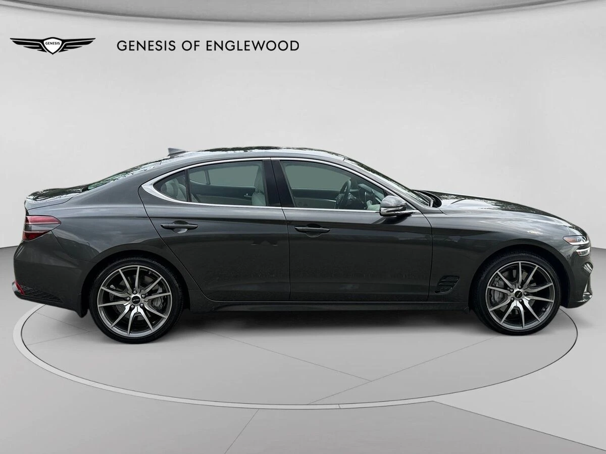 2026 GENESIS G70 Standard - Photo 8