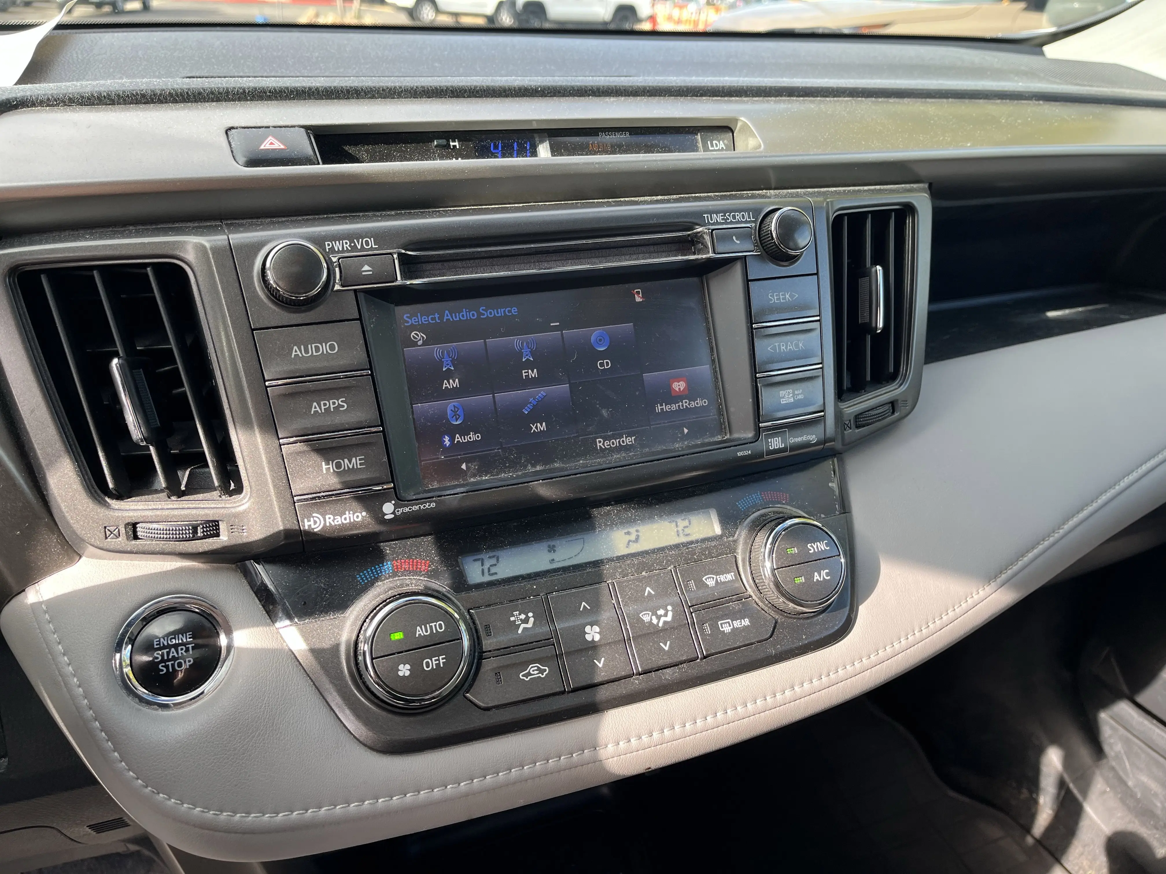 2015 Toyota RAV4 Limited photo 16