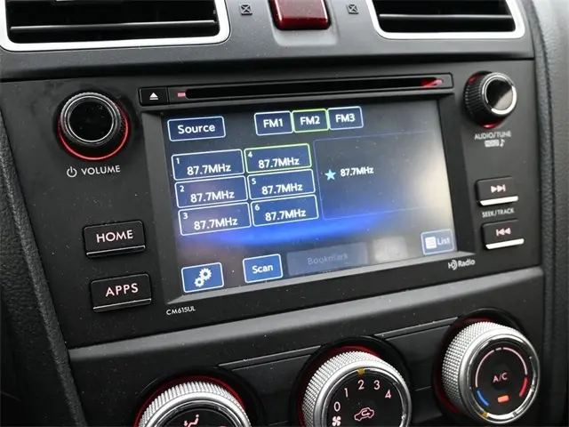 2016 Subaru Impreza 2.0i photo 15