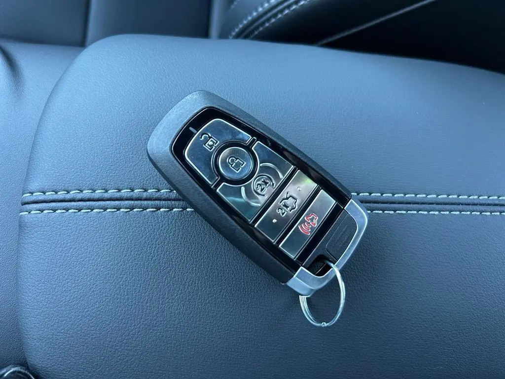 2025 Ford Mustang EcoBoost Premium photo 30