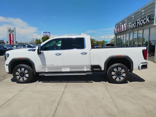 2024 GMC Sierra 3500HD Denali - Photo 10