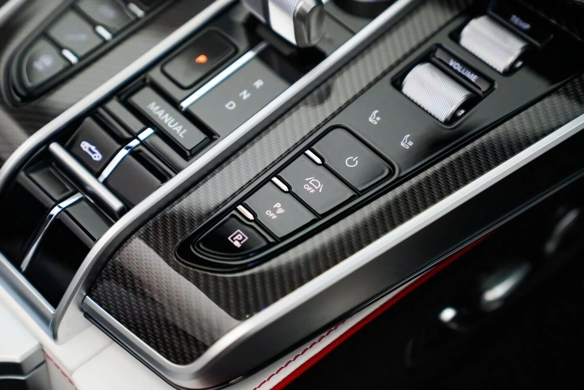 2026 Aston Martin Vanquish Base - Photo 17