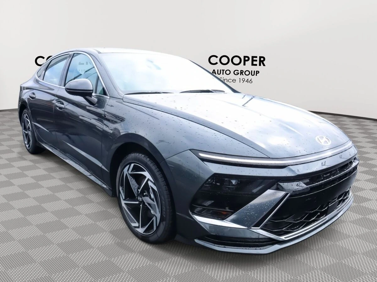 2026 Hyundai Sonata SEL's photo