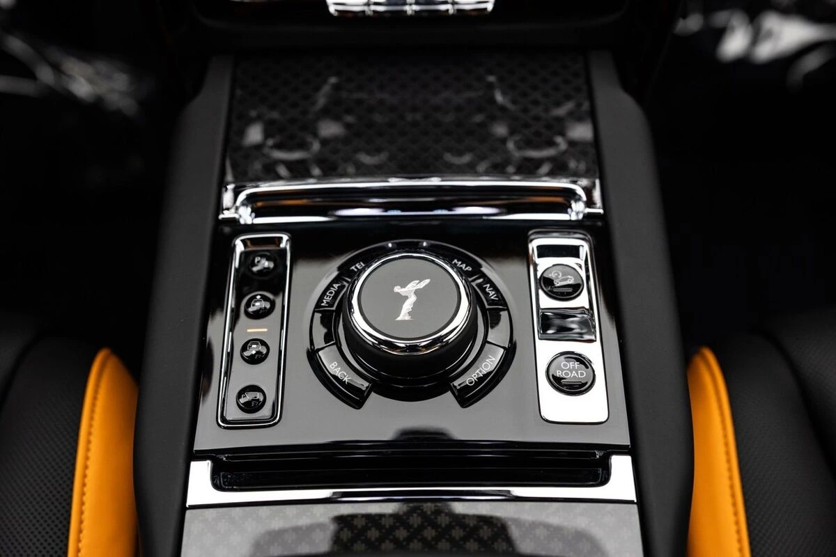2027 Rolls-Royce Cullinan Black Badge - Photo 26