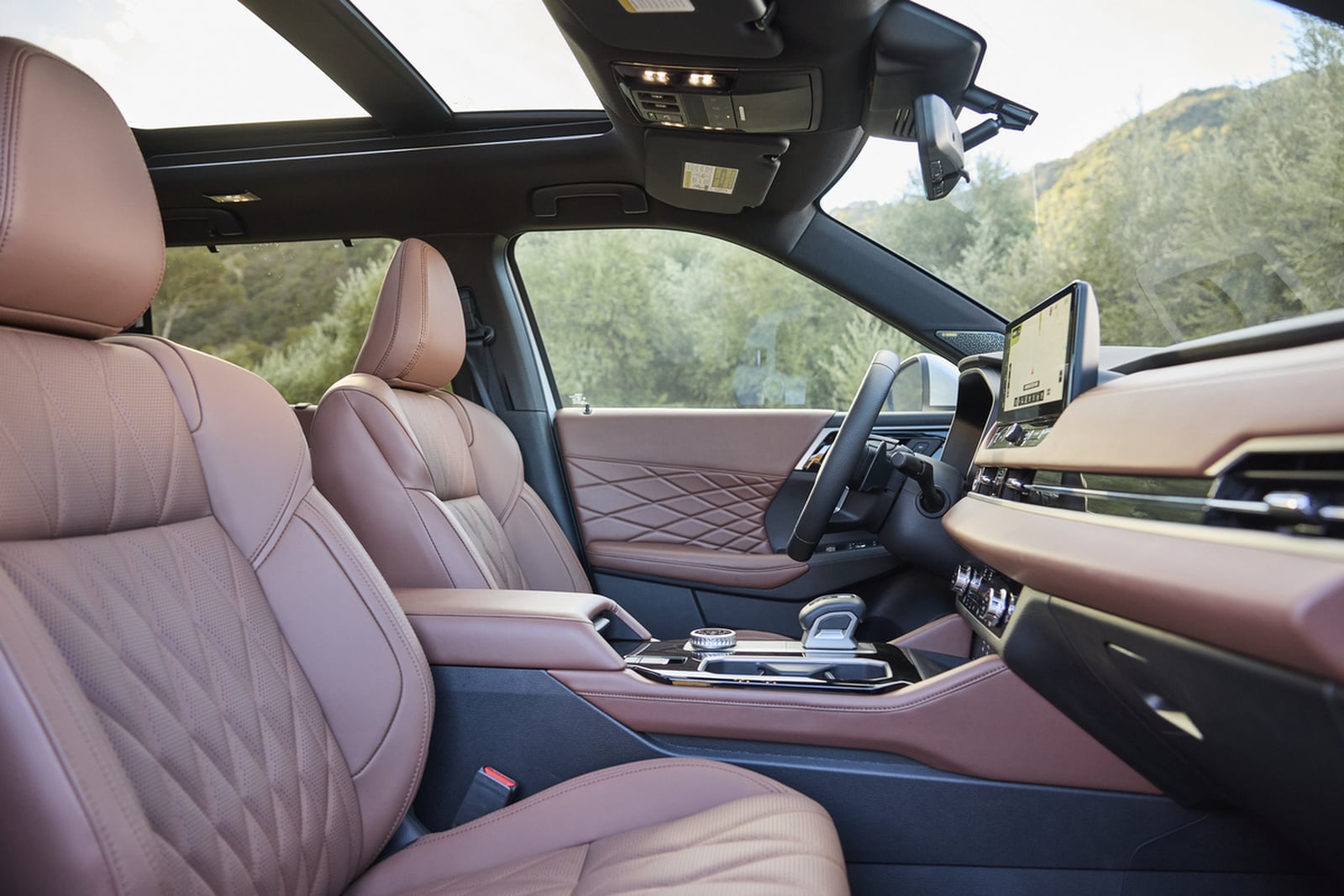 2026 Outlander Interior