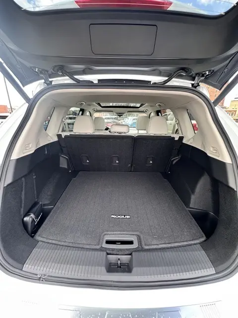 2026 Nissan Rogue SV photo 2