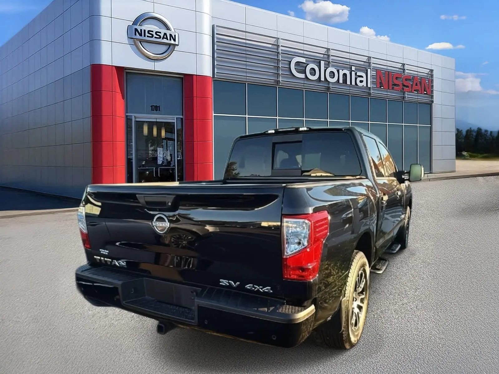 2024 Nissan Titan SV photo 4