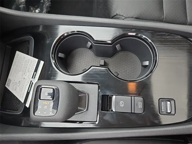 2026 Nissan Rogue SV photo 20