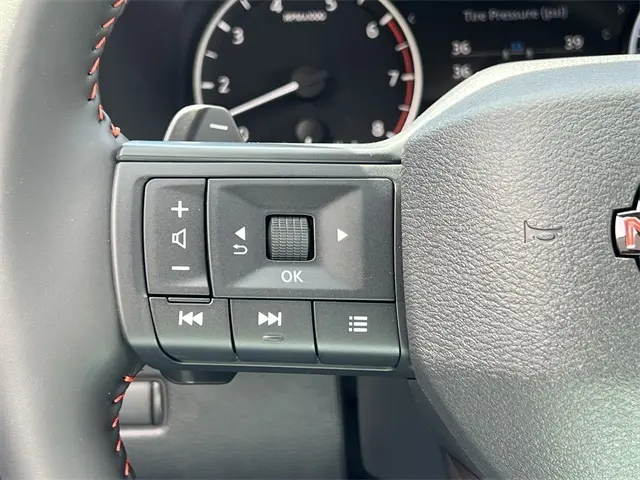 2026 Nissan Rogue SV photo 11