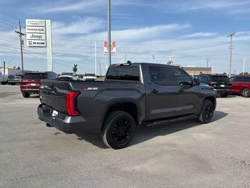 2023 Toyota Tundra SR5 photo 3