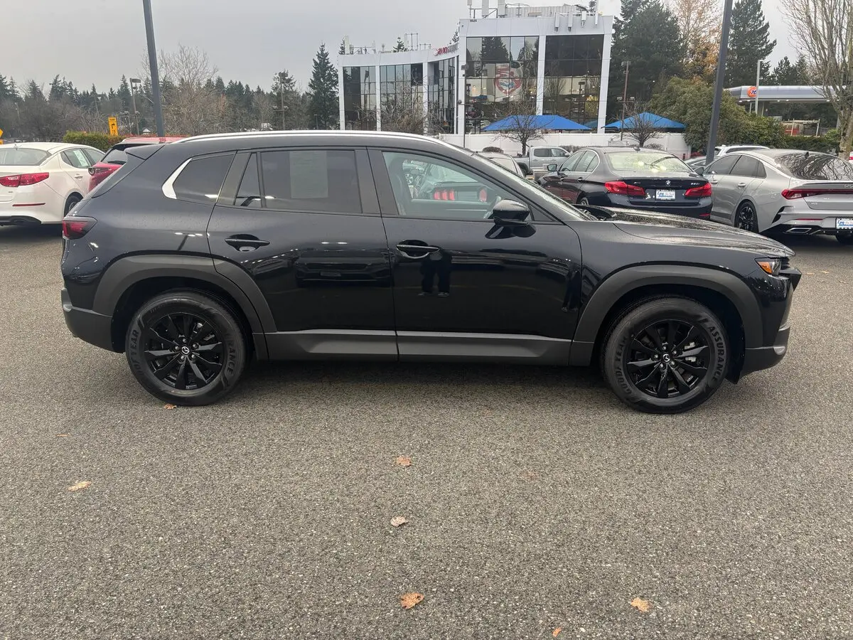 2023 Mazda CX-50 2.5 Preferred Plus photo 4